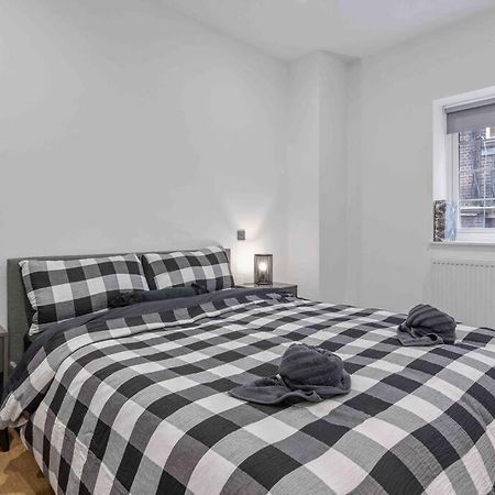 Holiday Home Sleep 8 Central London 9Elms Zewnętrze zdjęcie