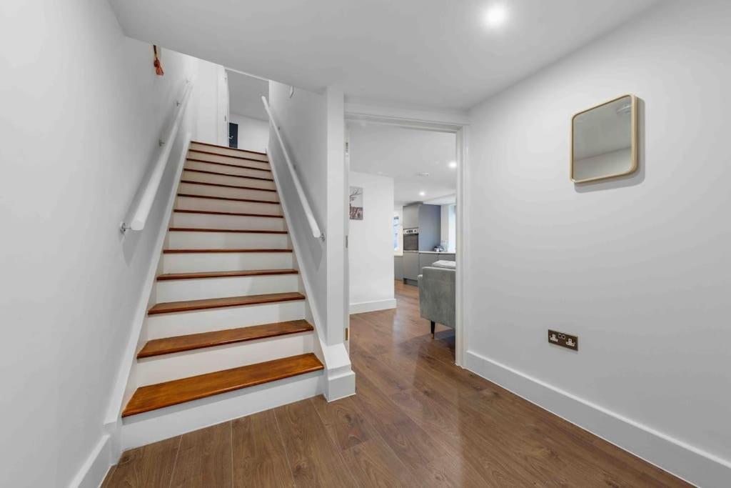 Holiday Home Sleep 8 Central London 9Elms Zewnętrze zdjęcie