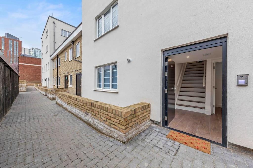Holiday Home Sleep 8 Central London 9Elms Zewnętrze zdjęcie