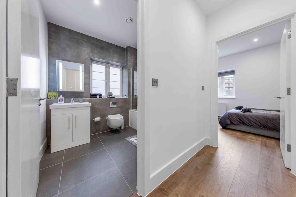 Holiday Home Sleep 8 Central London 9Elms Zewnętrze zdjęcie